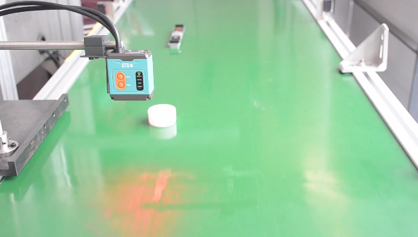 工業(yè)生產(chǎn)條碼識別器適用于生產(chǎn)流水線上讀碼